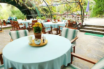 Global Sailing 马尔马里斯